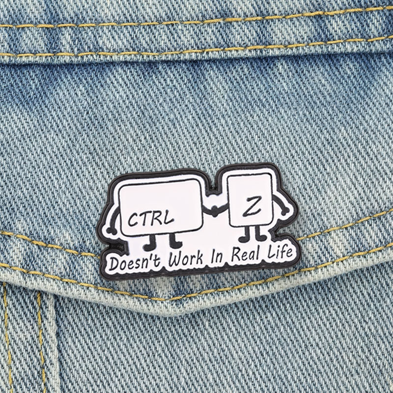 Funny Tech Meme Enamel Pins Ct - Tech Accessories For Work reseña y precio