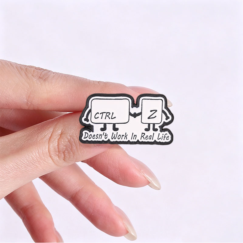 Funny Tech Meme Enamel Pins Ct - Tech Accessories For Work reseña y precio